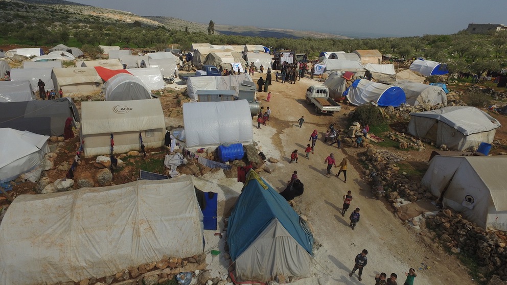 In diesen provisorischen Behausungen kämpfen die syrischen Kinder ums nackte Überleben